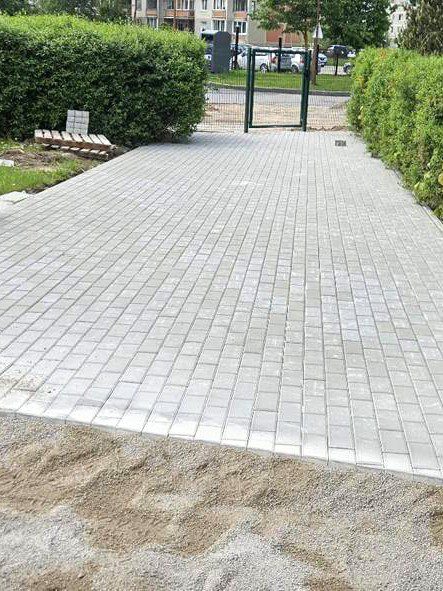 Trinkelių klojimas, bortų įrengimas ir viešųjų erdvių tvarkymas. Ilgalaikė kokybė.