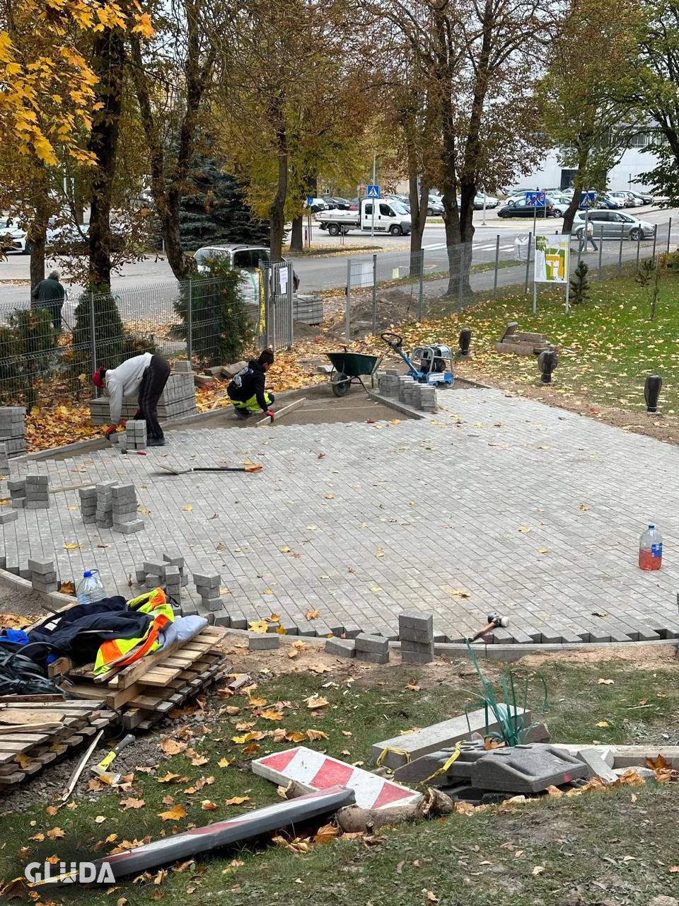 Trinkelių klojimas, bortų įrengimas ir viešųjų erdvių tvarkymas. Ilgalaikė kokybė.