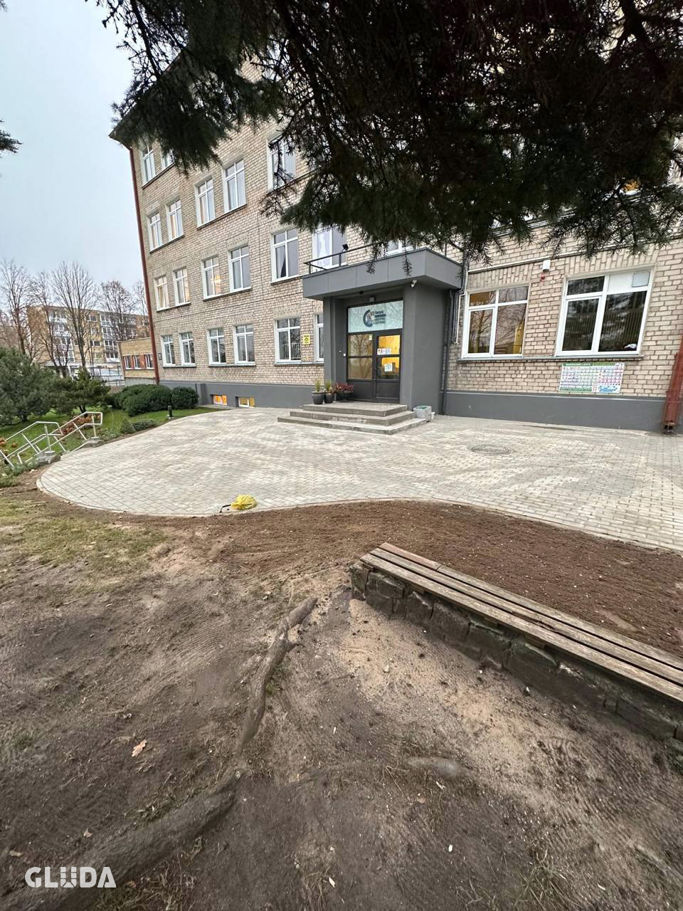 Trinkelių klojimas, bortų įrengimas ir viešųjų erdvių tvarkymas. Ilgalaikė kokybė.